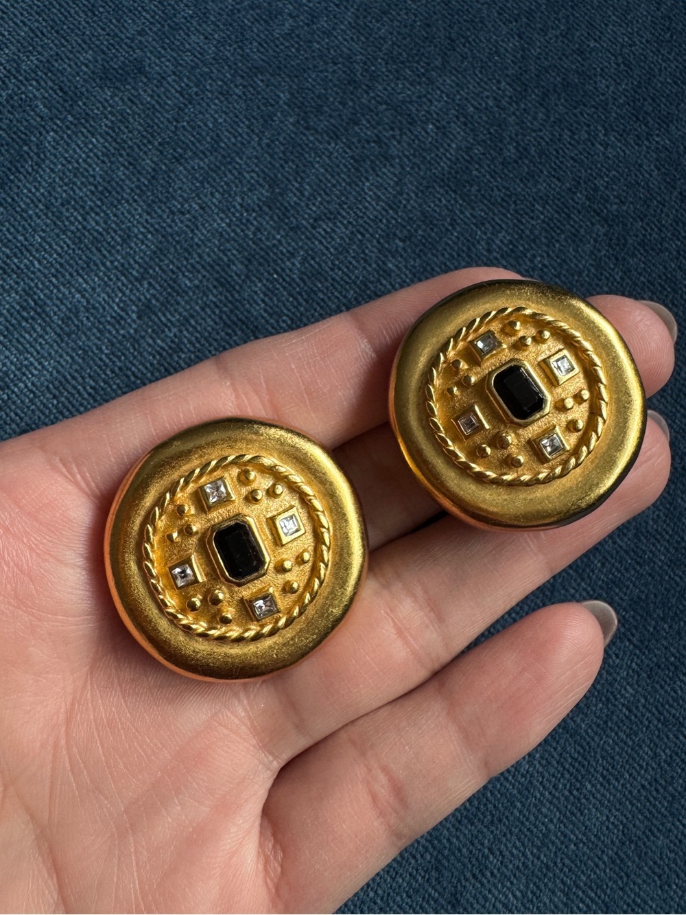 Vintage Carolee Black Lucite Rhinestone Gold tone Clip earrings
